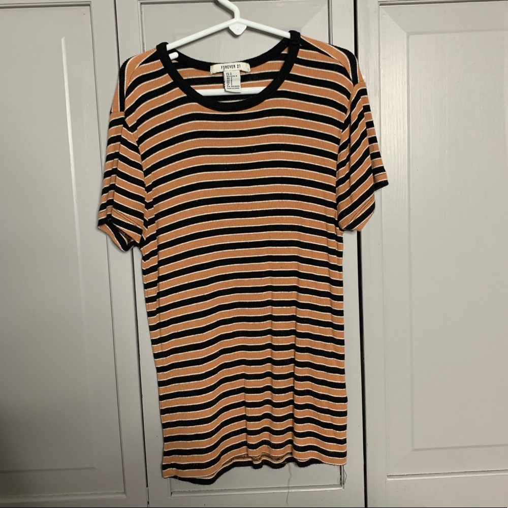 Forever 21 T-shirt